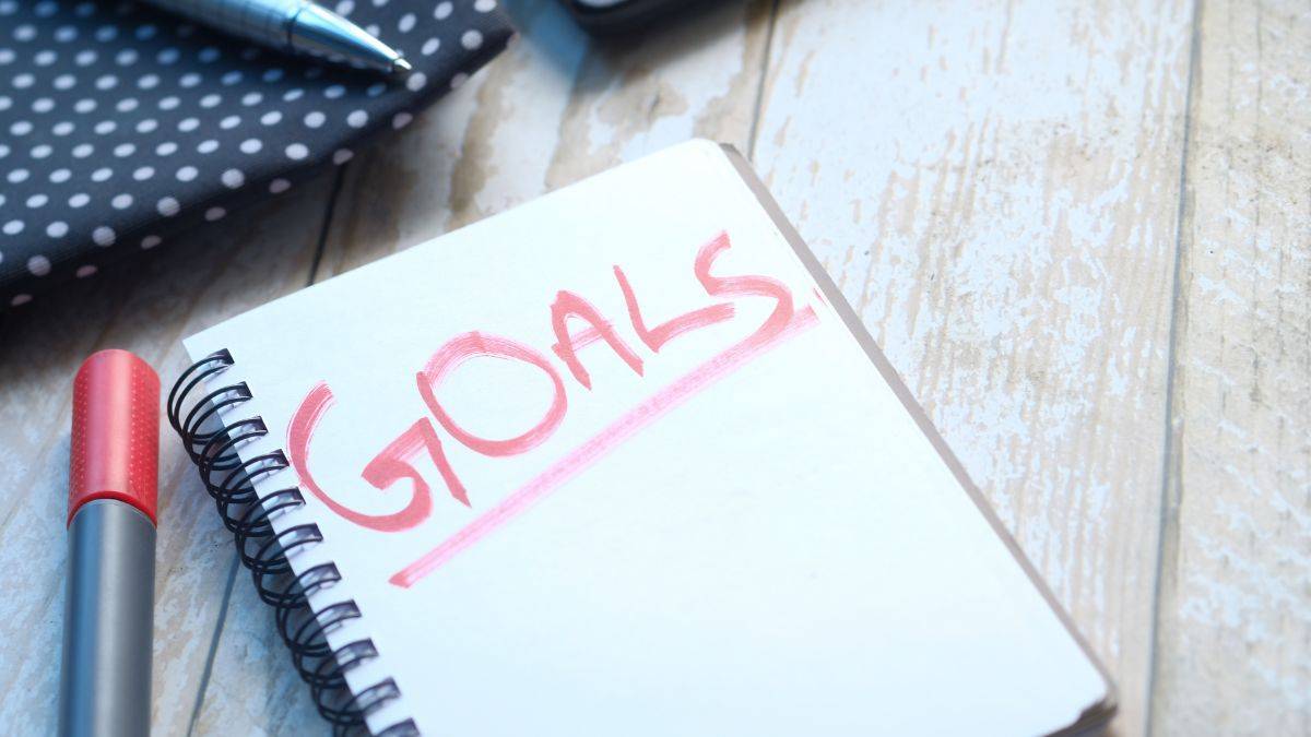 10 Effective Ways To Stay Consistent With Your Goals