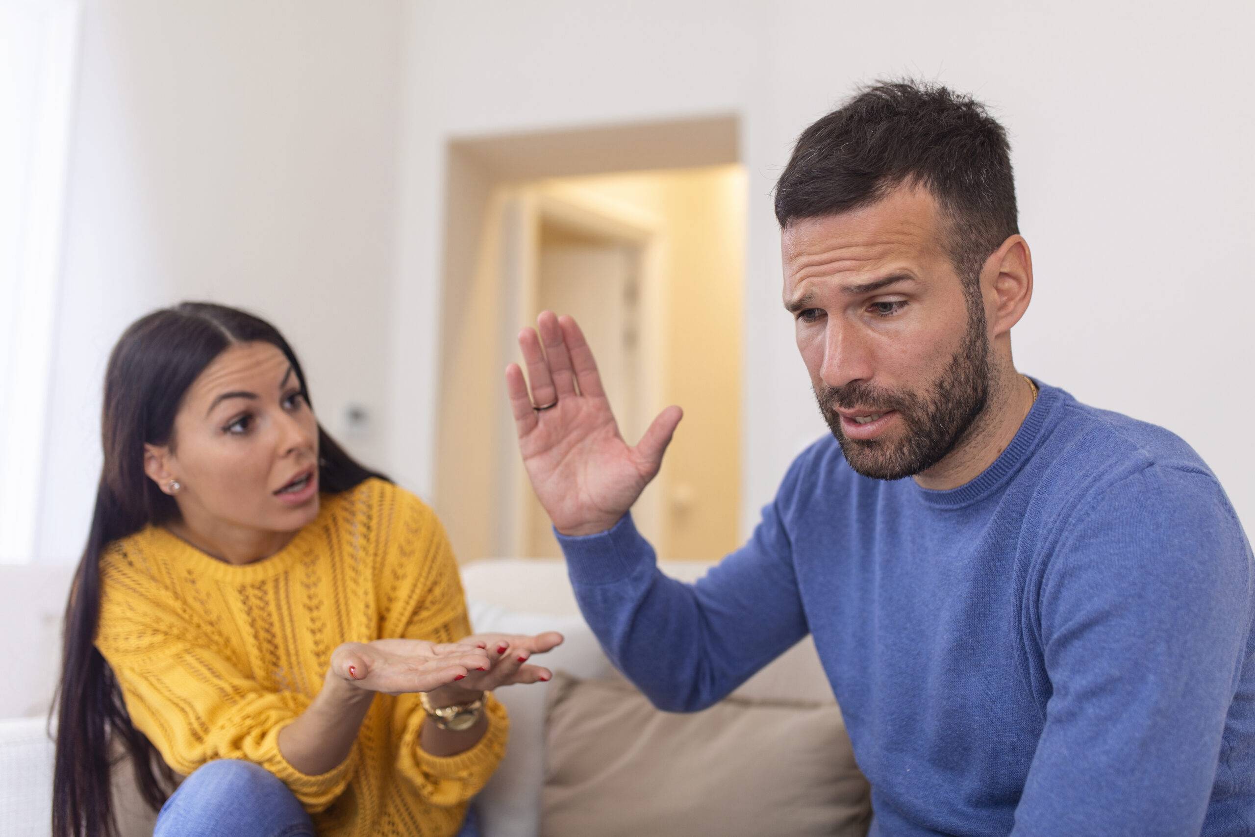 16 Signs Of Disrespect In A Relationship And How To Deal With It