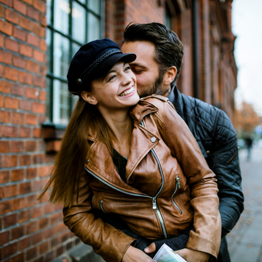 40 Sweet Romantic Quotes for Girlfriend