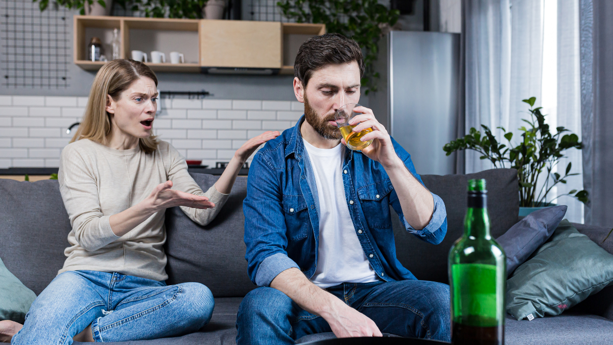 20 Clear Signs Your Husband Is An Alcoholic