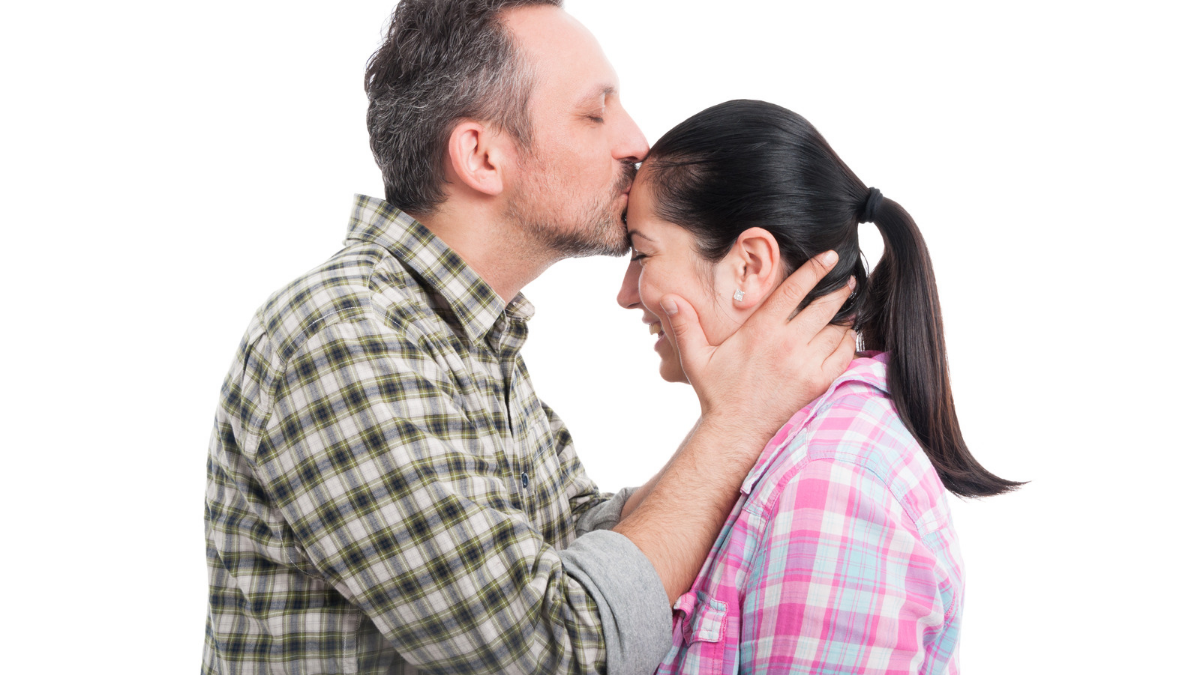 8 Things That Will Make Your Boyfriend Want to Kiss You