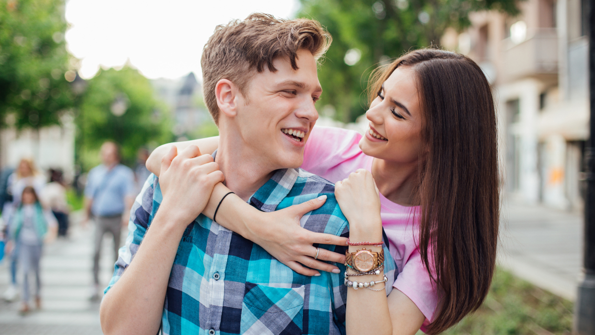 9 Clear Signs of True Love from a Guy