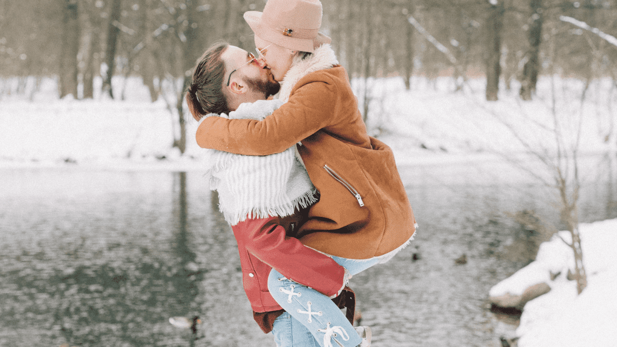 A man kissing his woman to show how a man should treat a woman