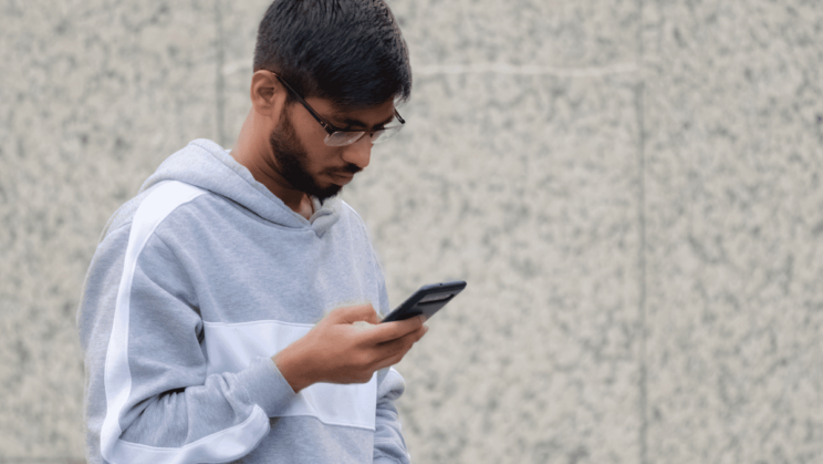 How To Talk Intimately With Your Boyfriend Over Text