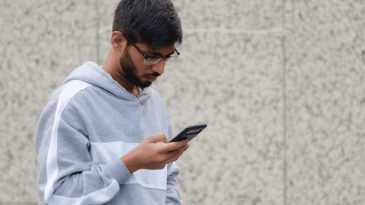 How To Talk Intimately With Your Boyfriend Over Text