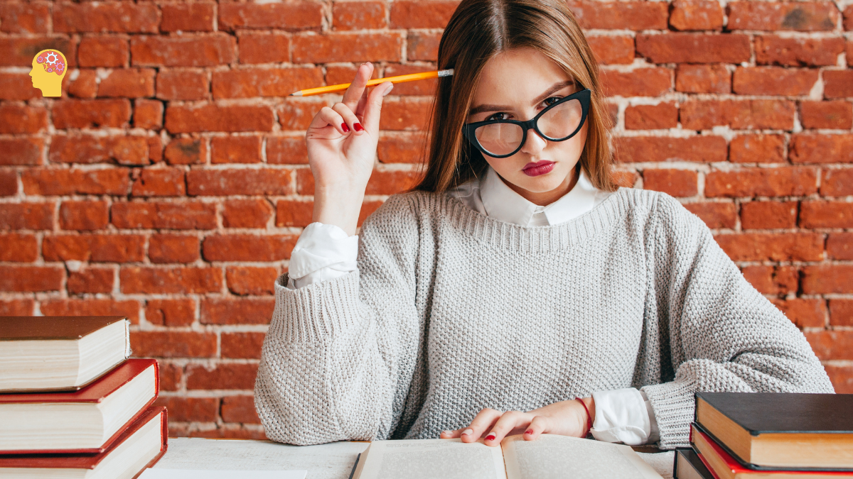 15 Habits of Highly Intelligent Women Powerful Sight