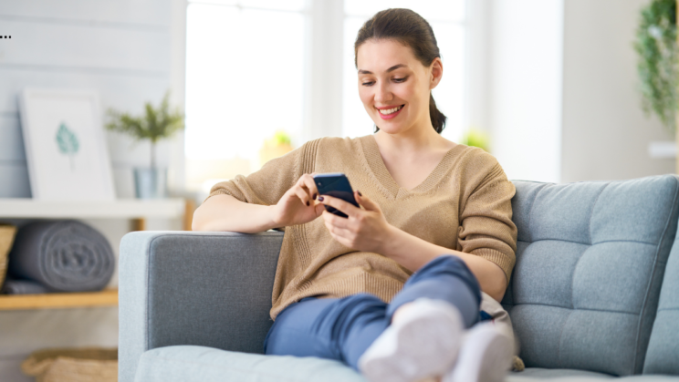 Things That Get a Girl’s Attention Over Text