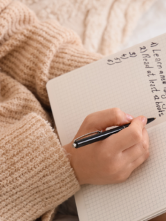 Vision Board Ideas for Manifesting Goals in the New Year