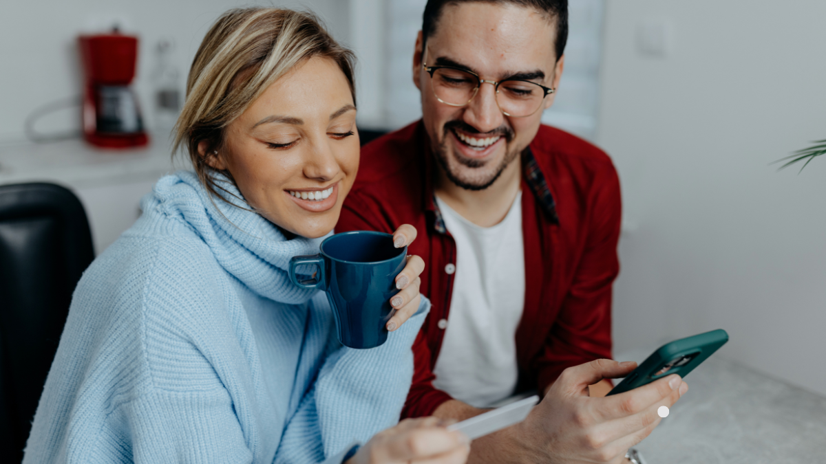 10 Things Cheating Men Buy for Their Mistresses