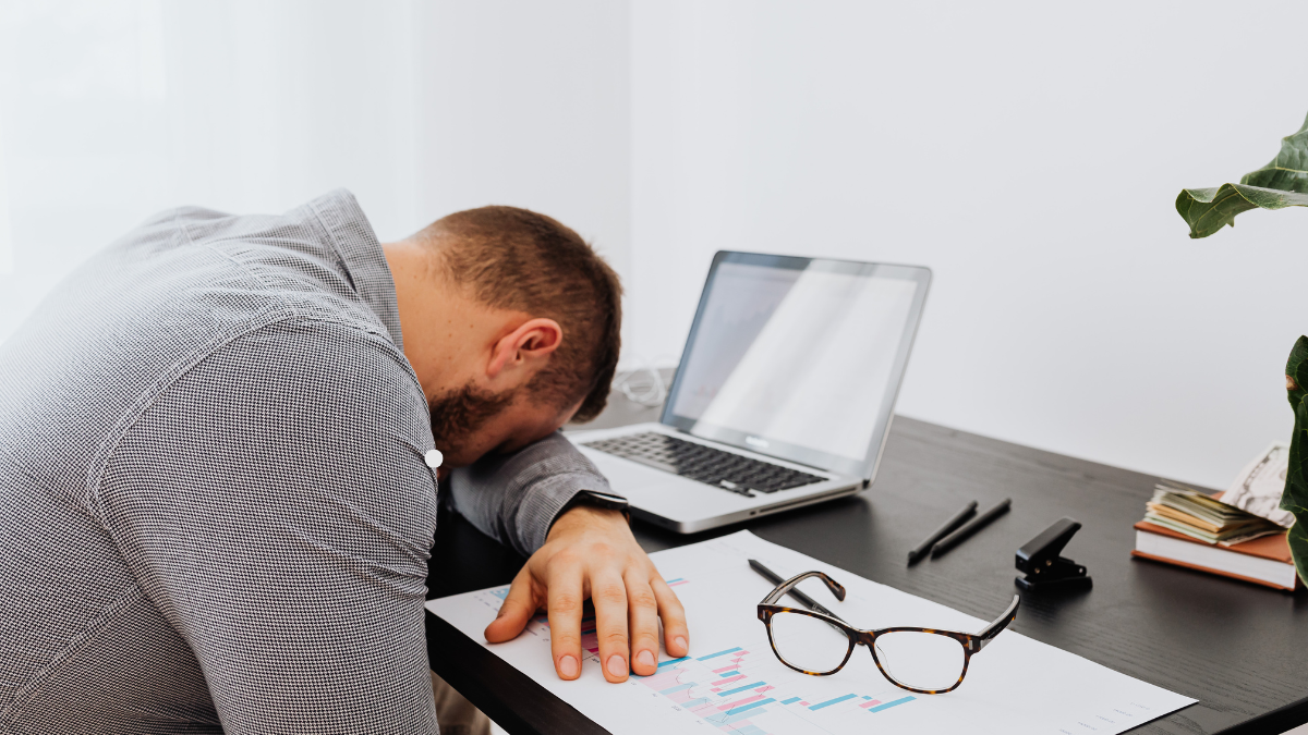 12 Signs Your Husband Is Feeling Overworked