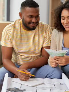 How to Manage Bills Fairly in a Relationship