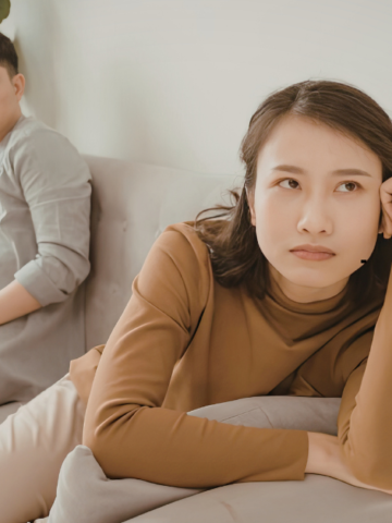 Men Who Don’t Love Their Wives Anymore Always Do These 3 Things at Home