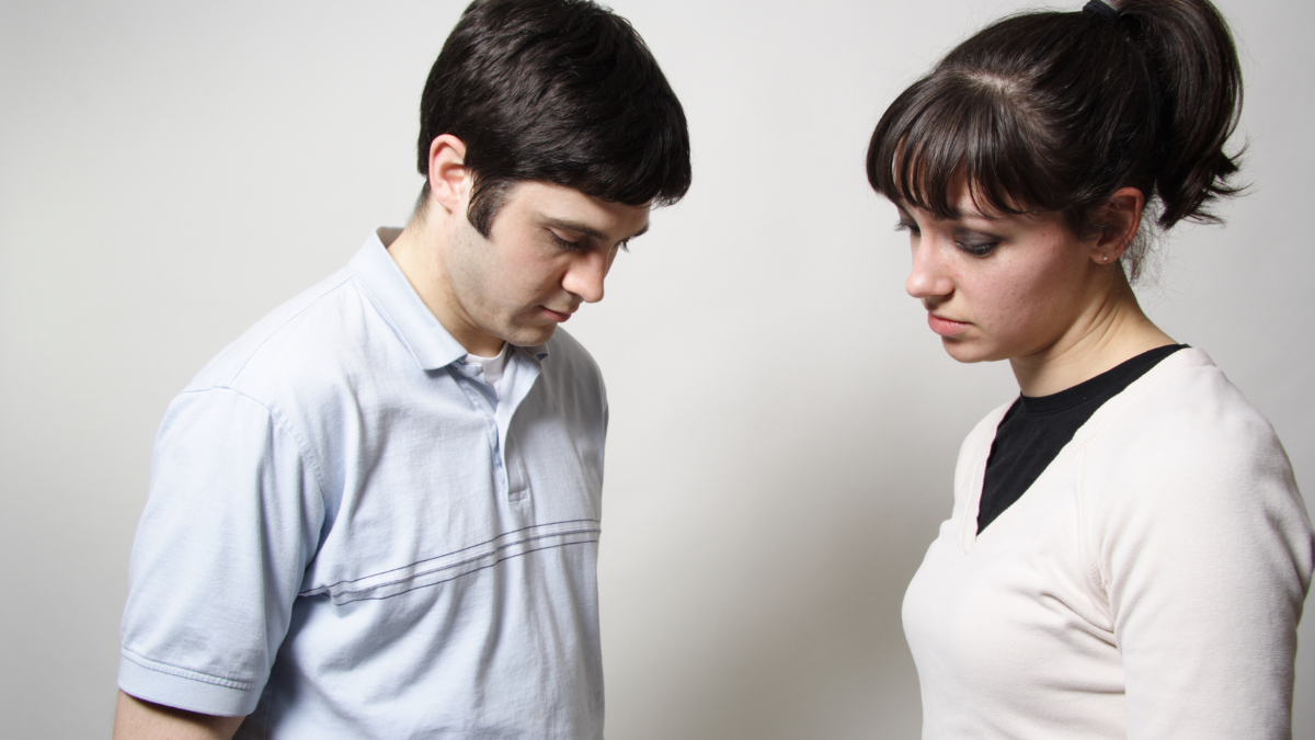 8 Signs You Secretly Hate Being Married
